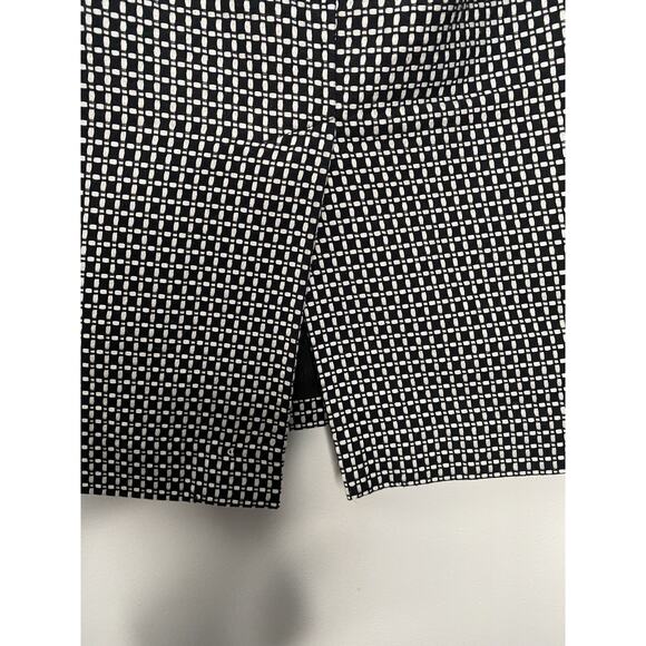 ANN TAYLOR Black and White Check Skirt Two Statement Buttons in the Front Size 8 - Picture 6 of 9